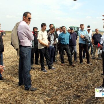 Smotra poljoprivrednih mašina u radu