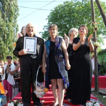 Modna revija „Duško De Šorđan i dame“ privukla veliku pažnju