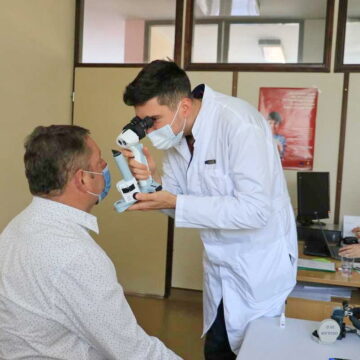 Besplatni očni pregledi novosadskog “Eliksira” u Sečnju