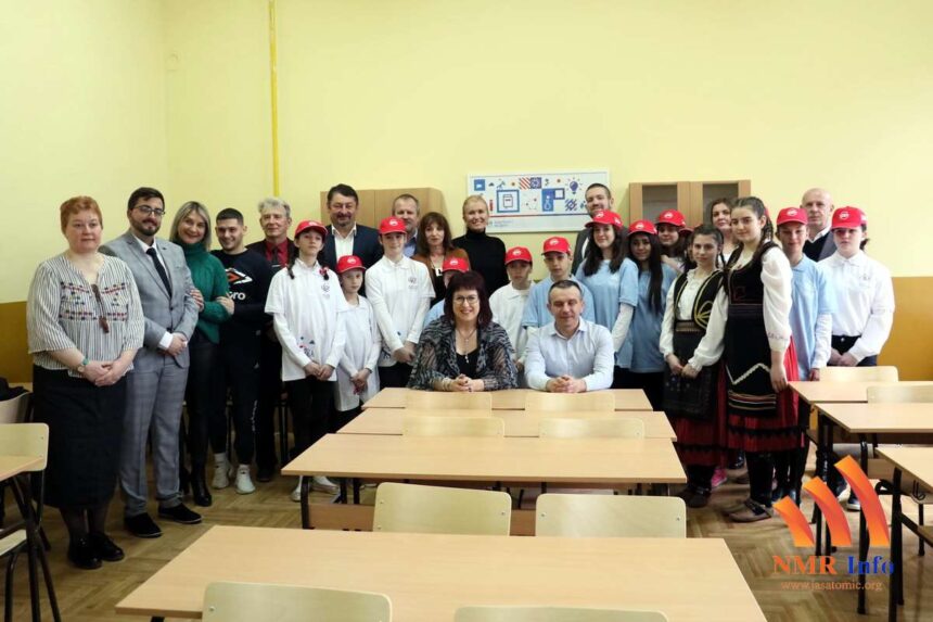 Jarkovac_skola_46 Osnovna škola „Veljko Đuričin“ u Jarkovcu dobila kabinet za ruski jezik, uz podršku NIS kompanije