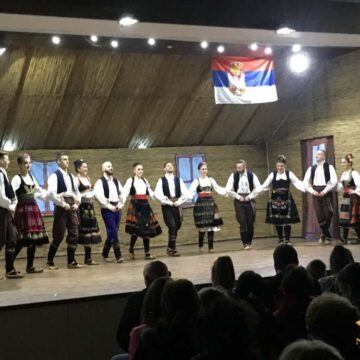 Božićni koncert folkloraša u Krajišniku oduševio publiku
