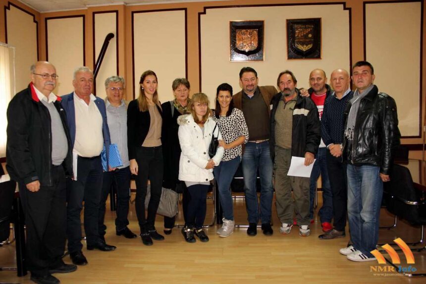 Tri kuće za izbegličke porodice