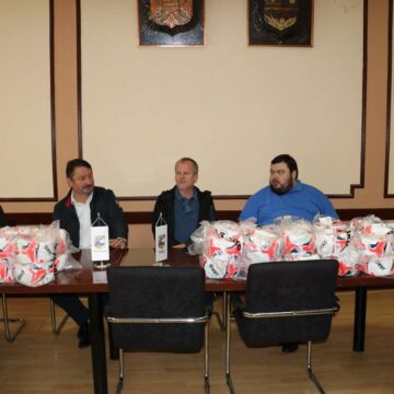 Lopte_za-fudbalske_klubove_07 Fudbalske lopte za klubove sa teritorije opštine Sečanj
