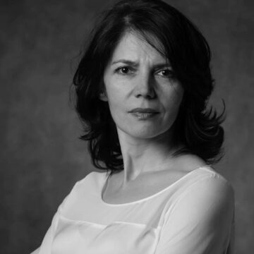 Marina-2 U OVAKVOM DRUŠTVU POZORIŠTE NAM JE U OFF-U