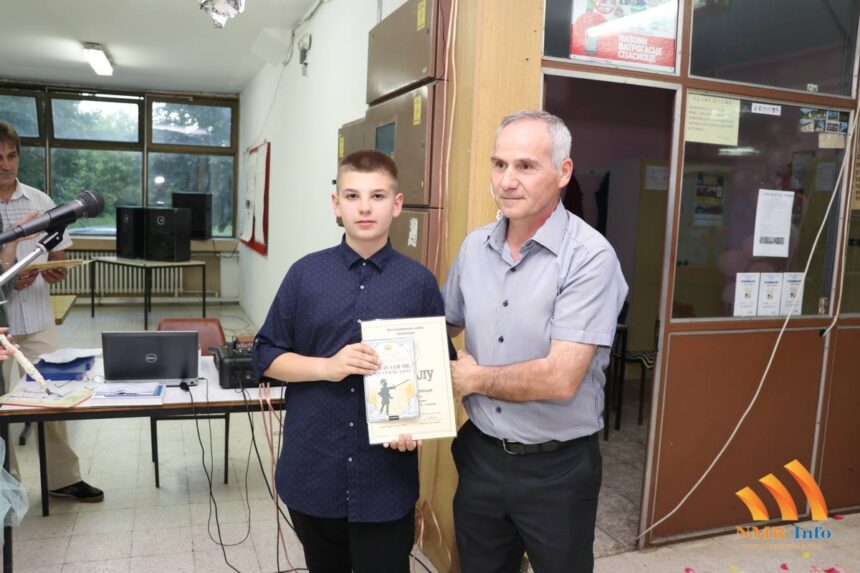 Aleksa Krtolica, učenik generacije 2004.