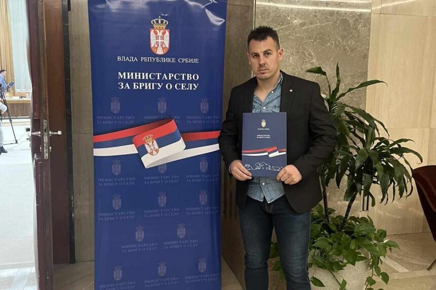 Opštini Sečanj od Ministarstva za brigu o selu minibus za prevoz lokalnog stanovništva
