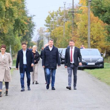 Mirović obišao radove na rekonstrukciji puteva u Boki