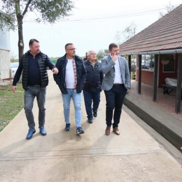 Nedimovic_03 Ministar Nedimović posetio Neuzinu i Jašu Tomić