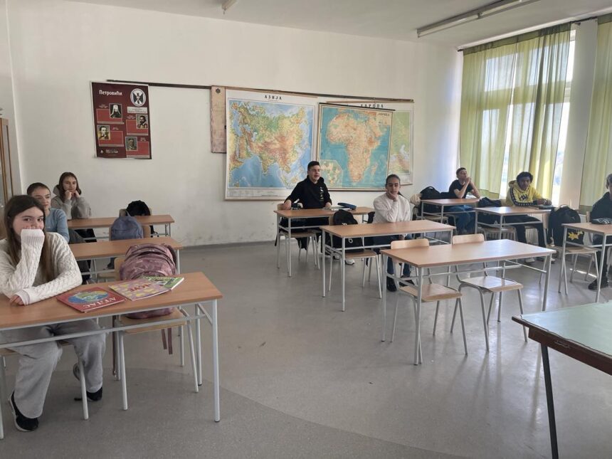 OŠ “Slavko Rodić” Krajišnik izabrana za donaciju novog nameštaja