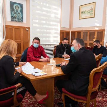Epidemiološka situacija u Okrugu je donekle bolja ali i dalje nestabilna