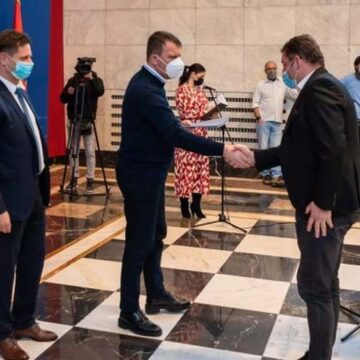 Radjenovic_1 Rađenović potpisao ugovor o rekonstrukciji lokalne putne mreže