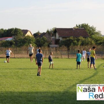 Pioniri fudbalskog kluba „Radnički 1911“