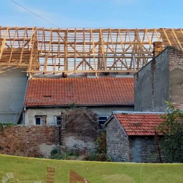 Rekonstrukcija-doma-kulture-1 Počela rekonstrucija krova na zgradi Doma kulture u Jaši