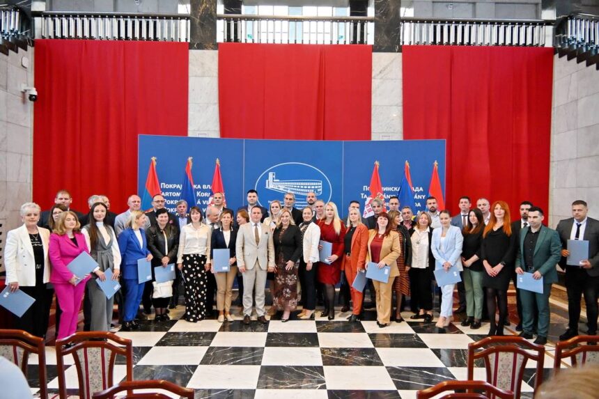 Robert-Otot-urucio-resenja-lokalnim-samoupravama-01 Opština Sečanj obezbedila sredstva za regresiranje troškova prevoza učenika