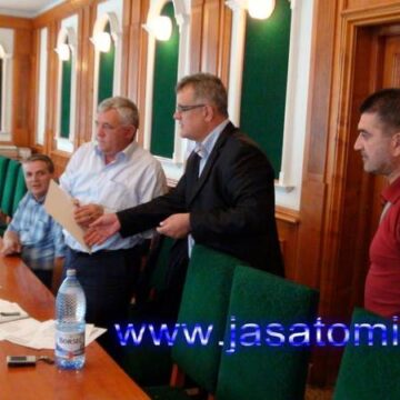 Karasi kod predsednika županije