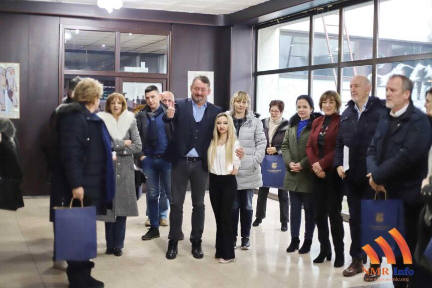 Otvorena izložba slika Violete Todorov u Sečnju