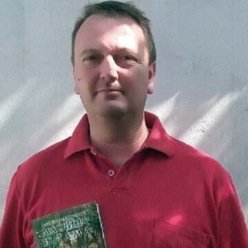 BIBLIOTEKA „JOVAN DUČIĆ“ SEČANJ OBJAVILA DRUGO IZDANJE KNJIGE „MASLINA I TAMA“