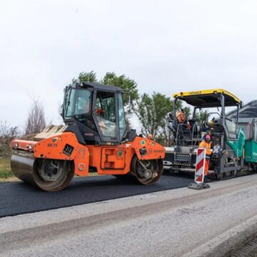 asfaltiranje sutjeska 7.jpg asfaltiranje sutjeska 7.jpg