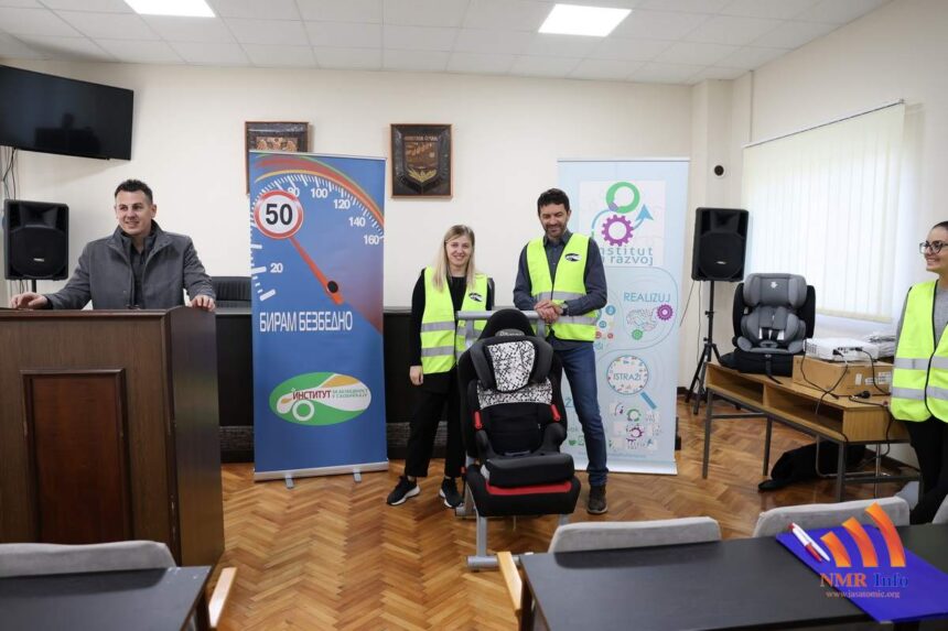 OPŠTINA SEČANJ POKLONILA 49 AUTO-SEDIŠTA ZA DECU