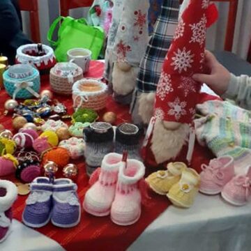 Održan Božićni i Novogodišnji bazar u Boki