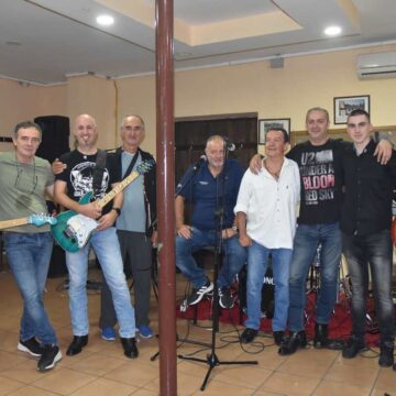 Beli mugri pržili u Krajišniku