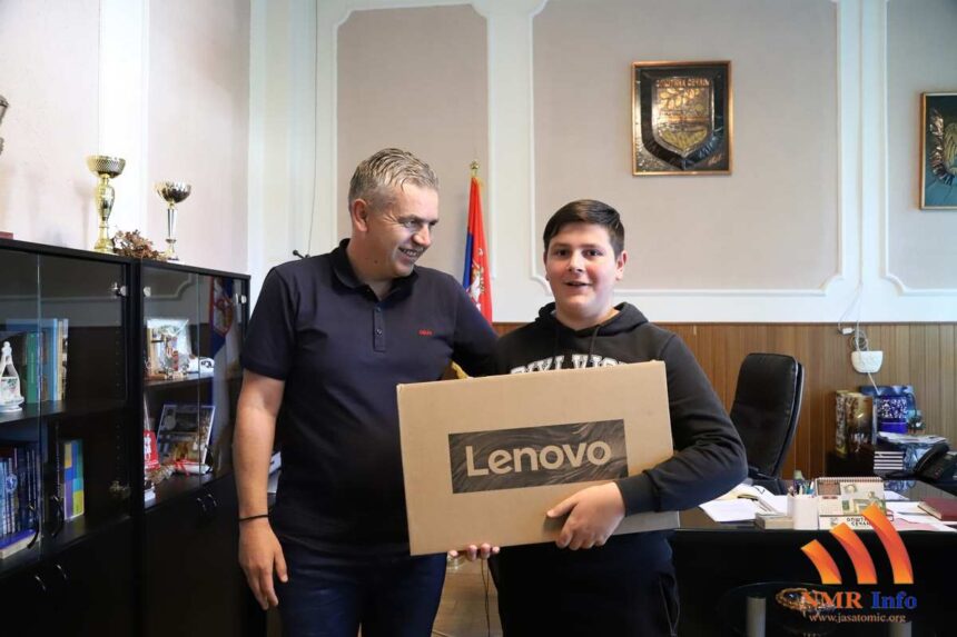 boris_bajin_nagrada_01 LAP TOP ZA BORISA BAJINA