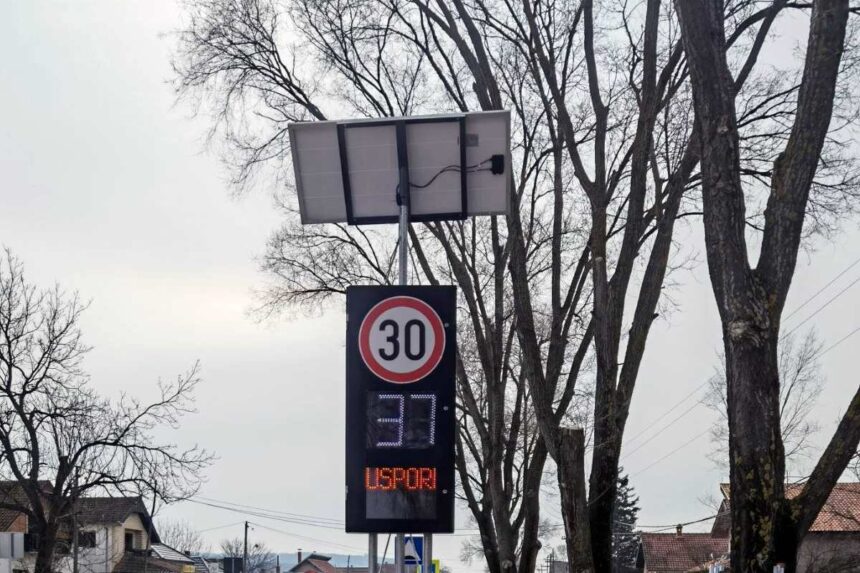 brzinski-displej BRZINSKI DISPLEJI U KONAKU I SEČNJU