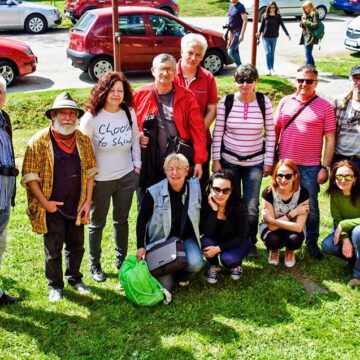 Jašatomićanima u posetu dolaze fotografi