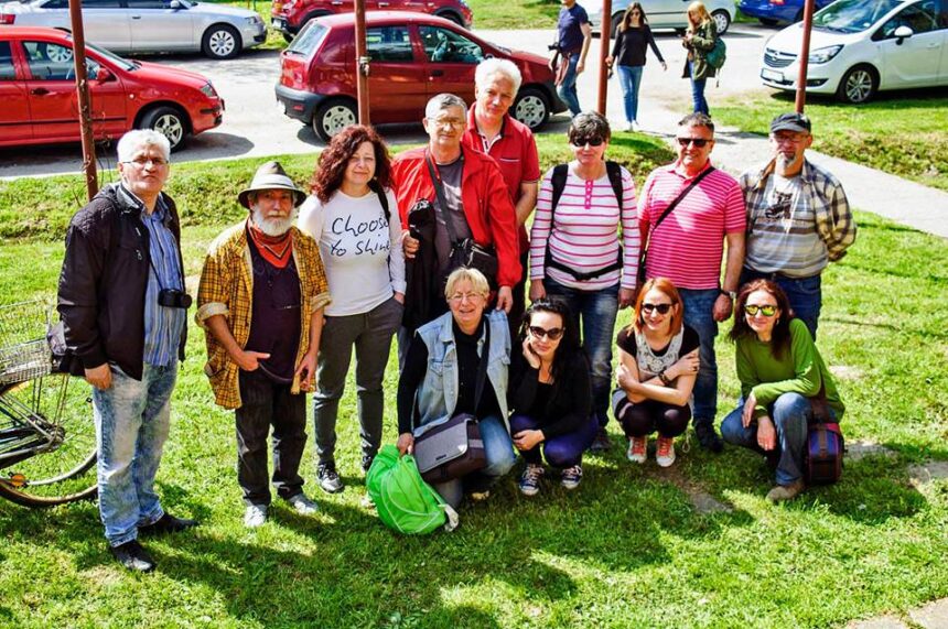 Jašatomićanima u posetu dolaze fotografi