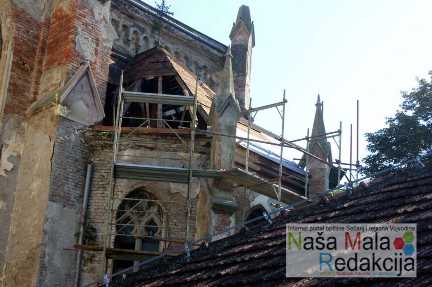 Rekonstrukcije dela krova na katoličkoj crkvi