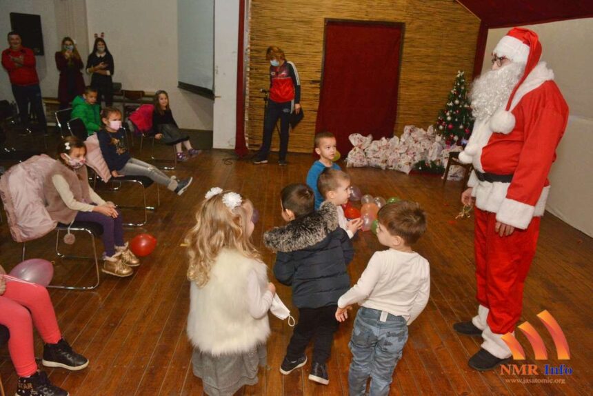 Paketići za najmlađe članove KUD-a „Jandrija Tomić Ćić“
