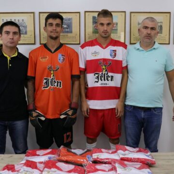 Novi dresovi iz Apatinske pivare za FK Krajinu