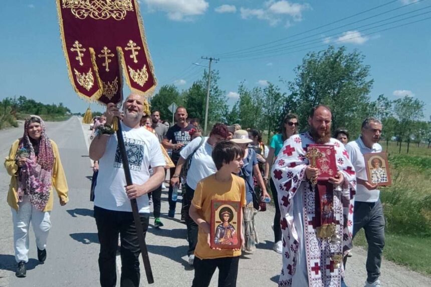Duhovska litija u Sečnju