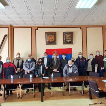 energetska_efikasnot_secanj_1 Rađenović potpisao ugovore sa građanima kojima su odobrena sredstva za energetsku sanaciju