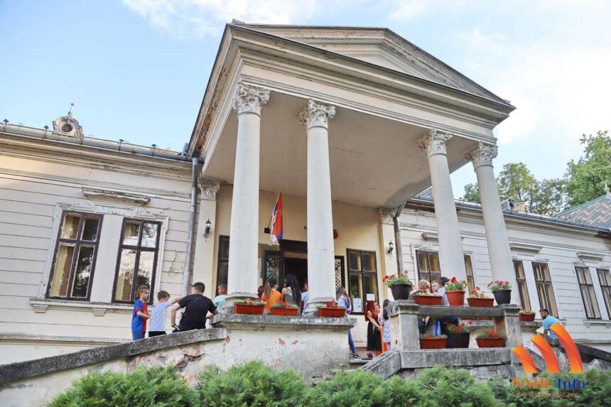 Lažne dojave o bombama stigle i na adrese sečanjskih škola