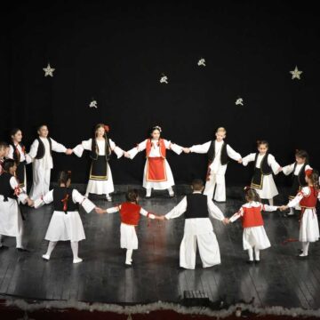 Održan veliki novogodišnji koncert folklora