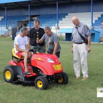 Travokosačica za FK „Radnički 1911“
