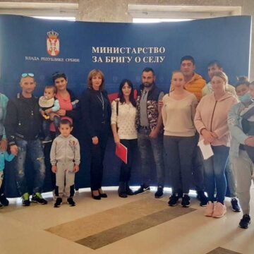 kuce Potpisano još osam ugovora za dodelu bespovratnih sredstava za kupovinu kuće na teritoriji opštine Sečanj