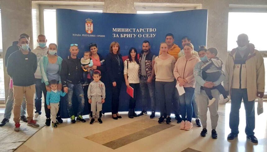 Potpisano još osam ugovora za dodelu bespovratnih sredstava za kupovinu kuće na teritoriji opštine Sečanj