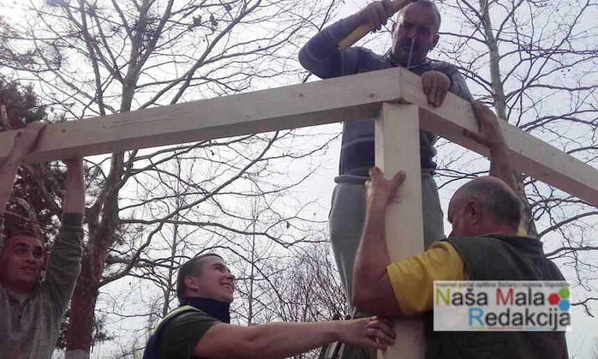 Lovci grade letnjikovac