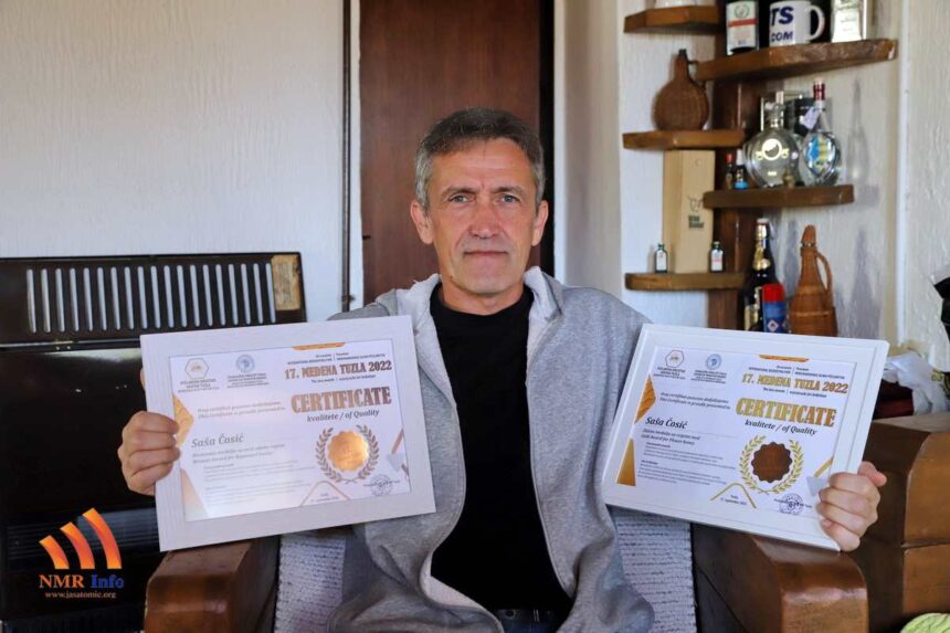 Naši pčelari osvojili medalje na sajmu pčelarstva u Tuzli