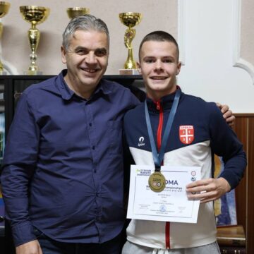 Predsednik Meljanac uručio poklon Bala Jevremu