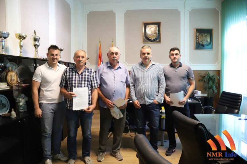 meljanac_nebojsa_predsednik_opstine_secanj_1 Predsednik Meljanac uručio ugovore