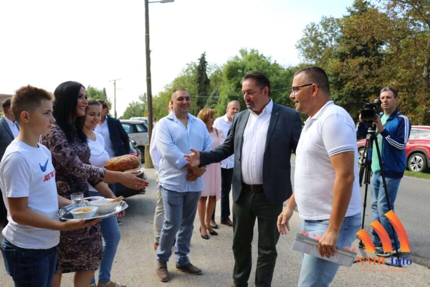 Ministar Nedimović posetio Jarkovac i Krajišnik