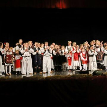 Novogodišnji koncert folklora