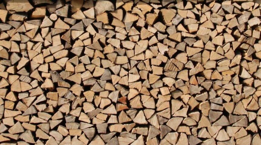 ogrev JAVNI POZIV ZA PODNOŠENJE PRIJAVA ZA DODELU POMOĆI U VIDU OGREVA ZA SOCIJALNO UGROŽENE PORODICE IZBEGLICA I INTERNO RASELJENIH LICA NA TERITORIJI OPŠTINE SEČANJ