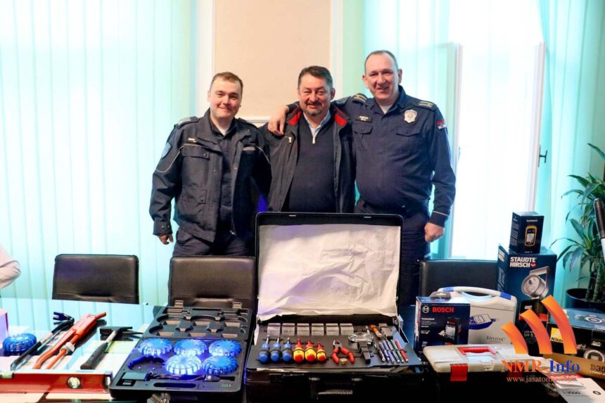 Opština Sečanj poklonila Policijskoj stanici Sečanj opremu za uviđaje