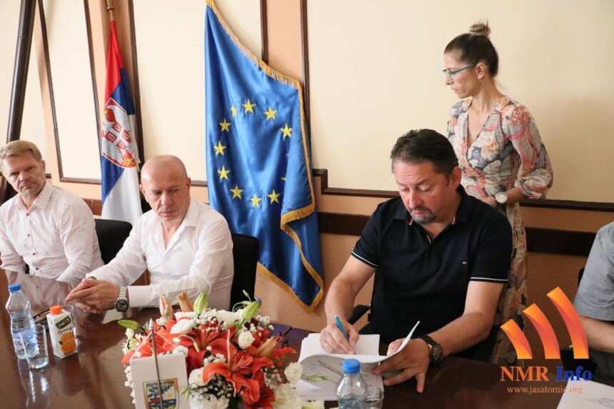 rasveta-12 Rađenović potpisao prvi Javni ugovor iz oblasti javno – privatnog partnerstva