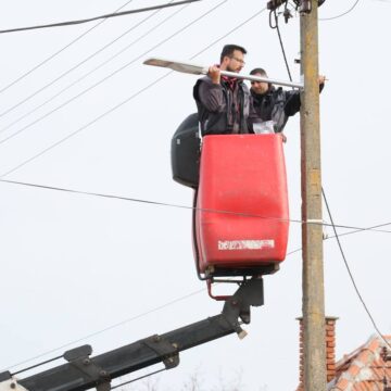 Postavlja se nova ulična rasveta u Sečnju