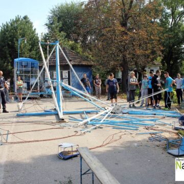 Srušio se ringišpil!